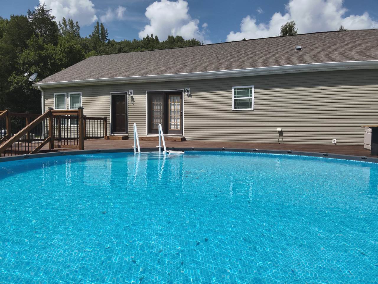 https://bt-photos.global.ssl.fastly.net/nashville/1280_boomver_1_RTC3301919-1.jpg