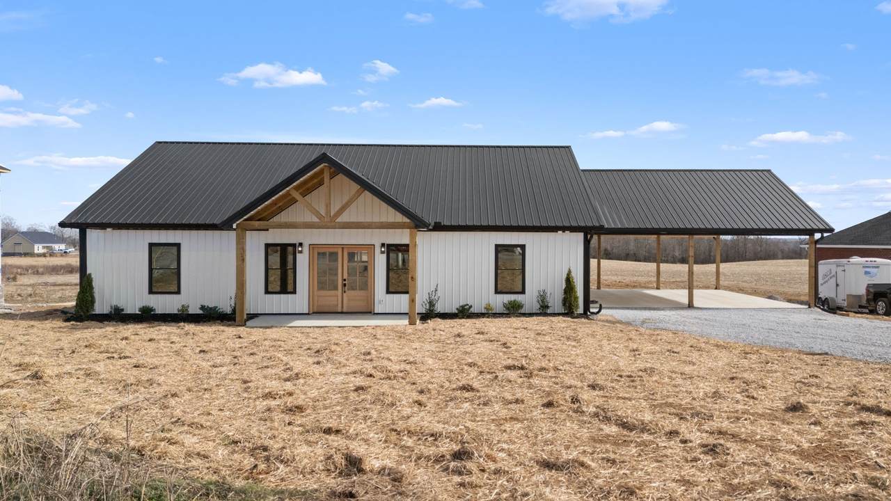6245 Mcminnville Hwy - Photo 1