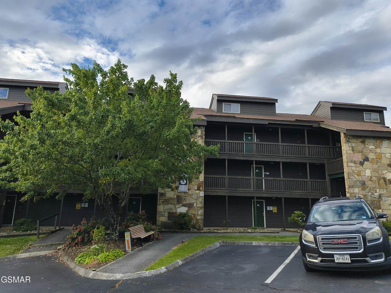1380 Ski View Drive - Photo 1