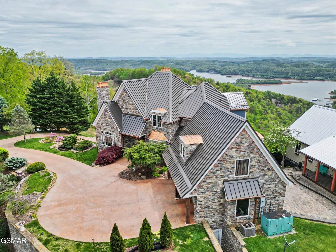 498 Proffitt Ridge Road - Photo 1