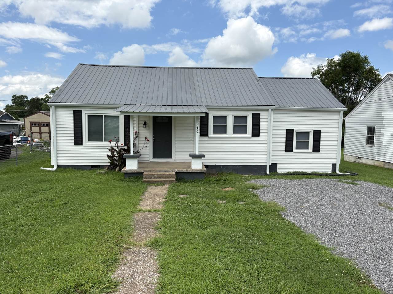 620 Spencer Ave - Photo 1