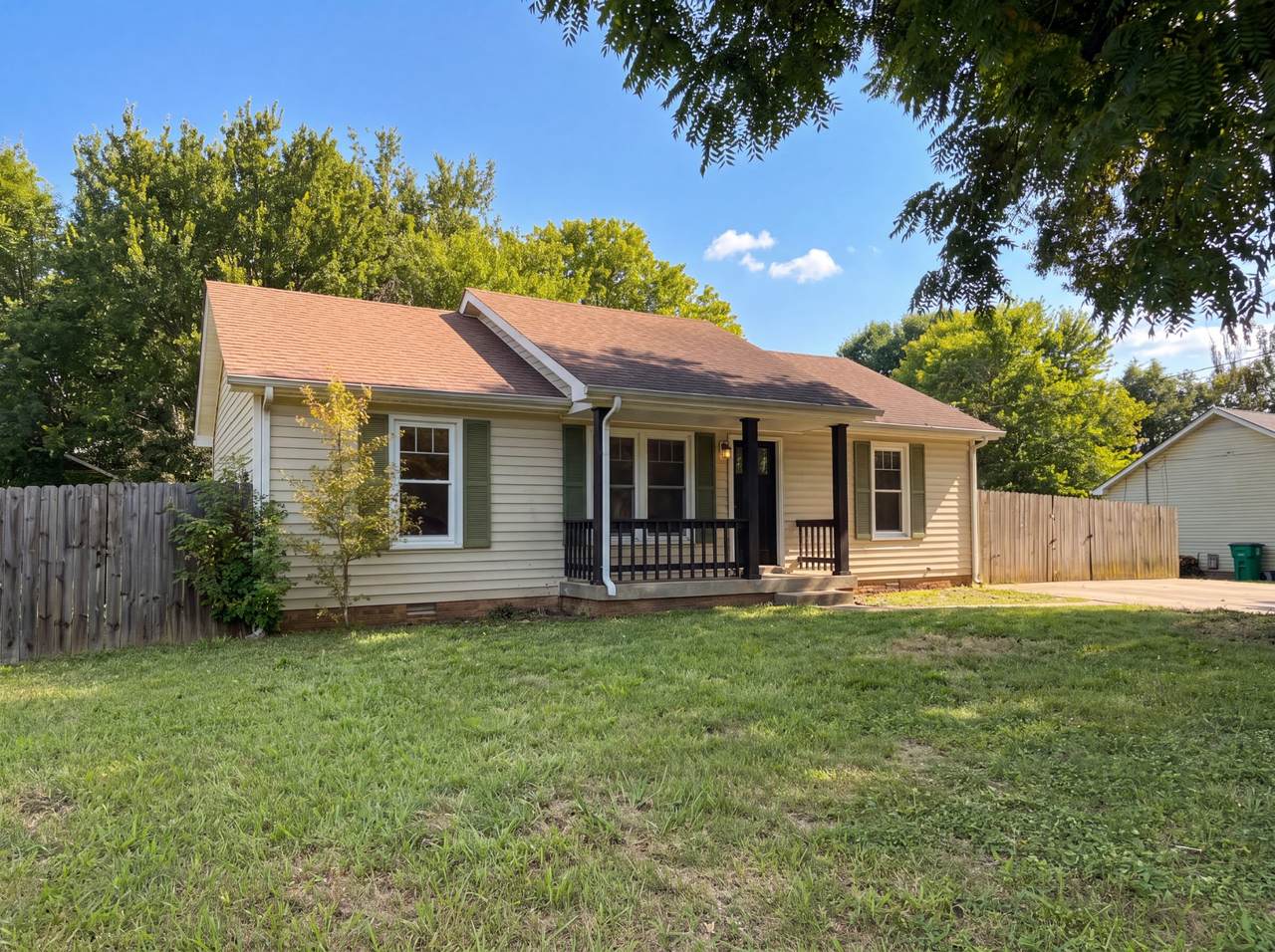 225 Tobacco Rd - Photo 1