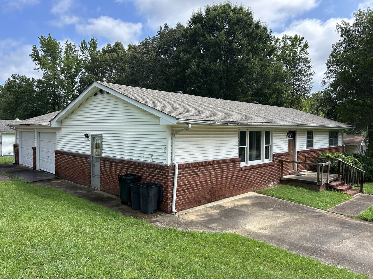 130 Mimosa St - Photo 1