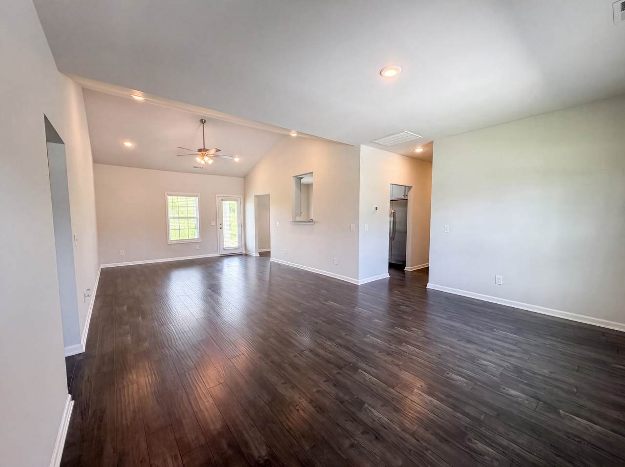 https://bt-photos.global.ssl.fastly.net/nashville/1280_boomver_1_RTC3302525-1.jpg