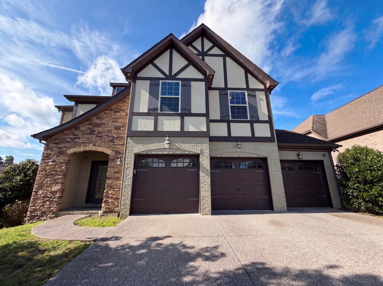 137 Ferdinand Dr - Photo 1
