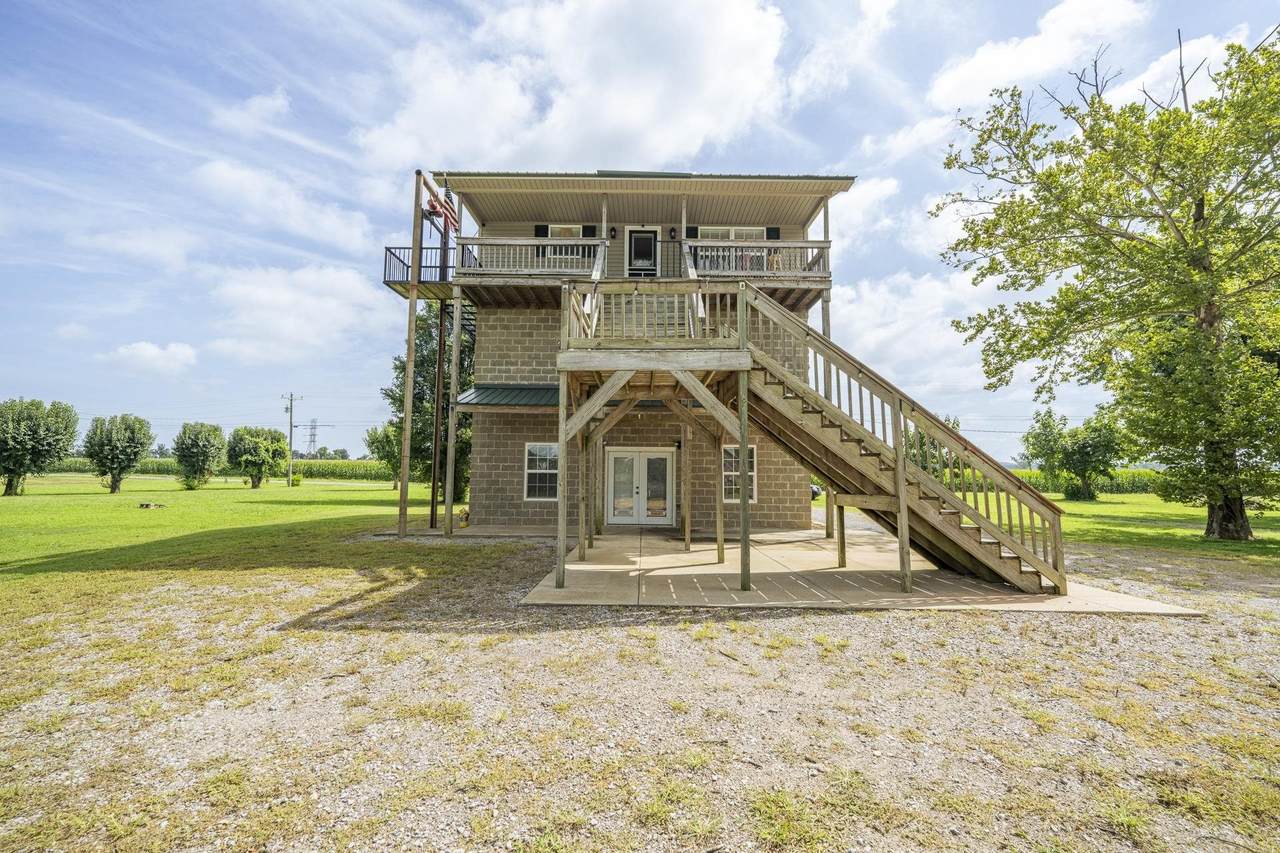965 Arnold Ln - Photo 1