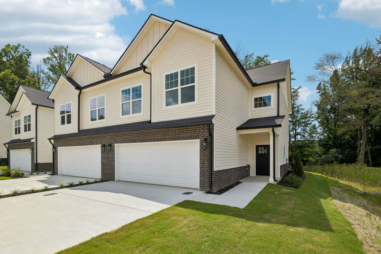 1052 Stagecoach Dr - Photo 1