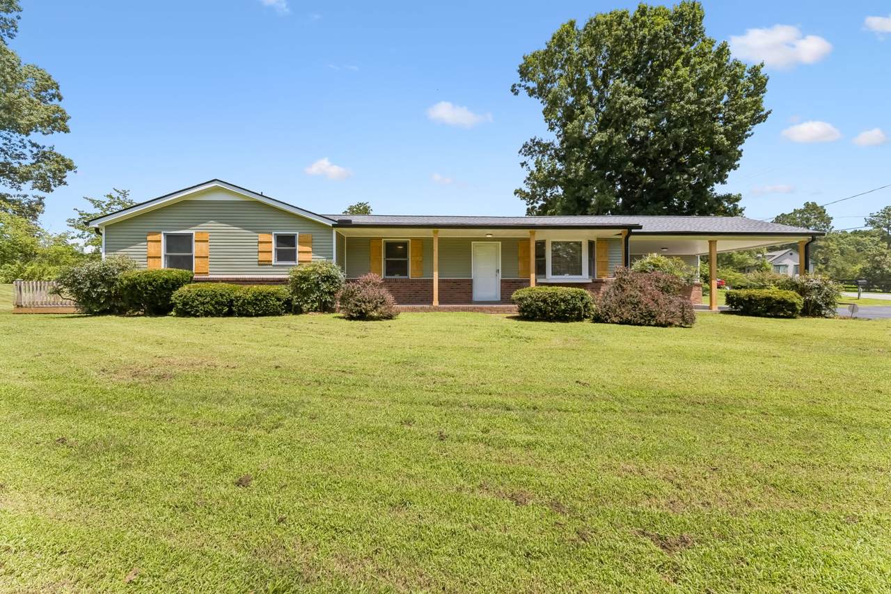 1001 Lakeside Dr - Photo 1