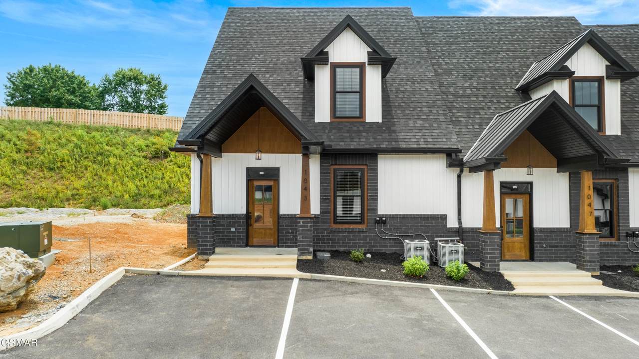 1064 Watch Hill Way - Photo 1
