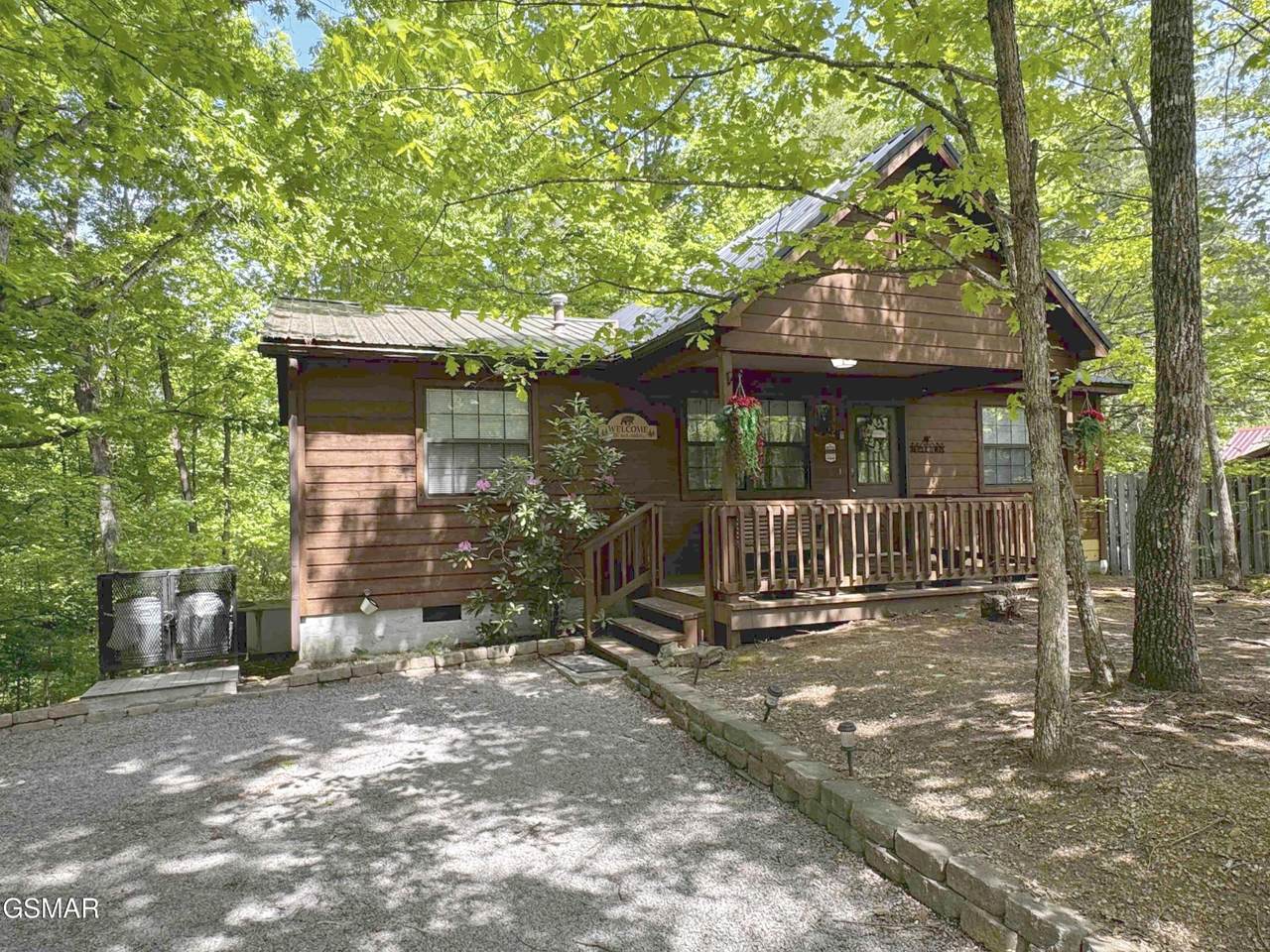 653 Oaks View Court - Photo 1