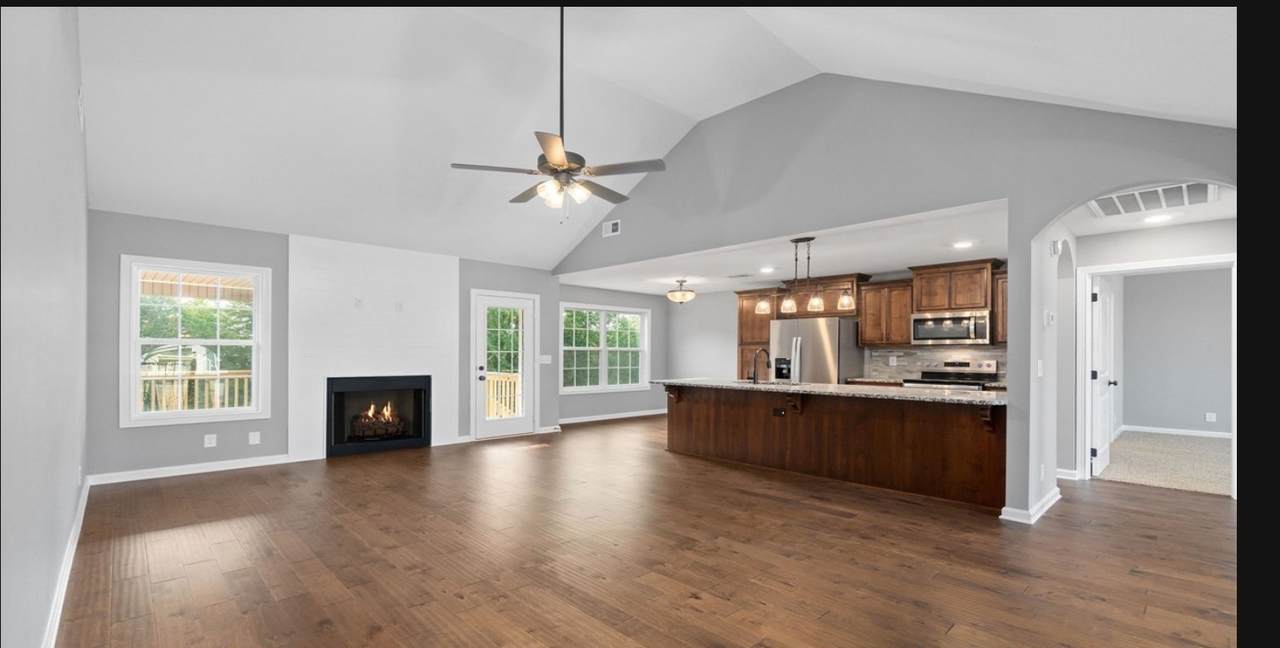 1595 Variance Dr - Photo 1