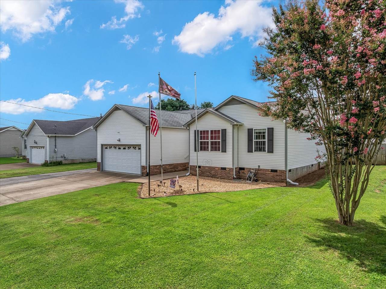 2109 Williamsport Pike - Photo 1