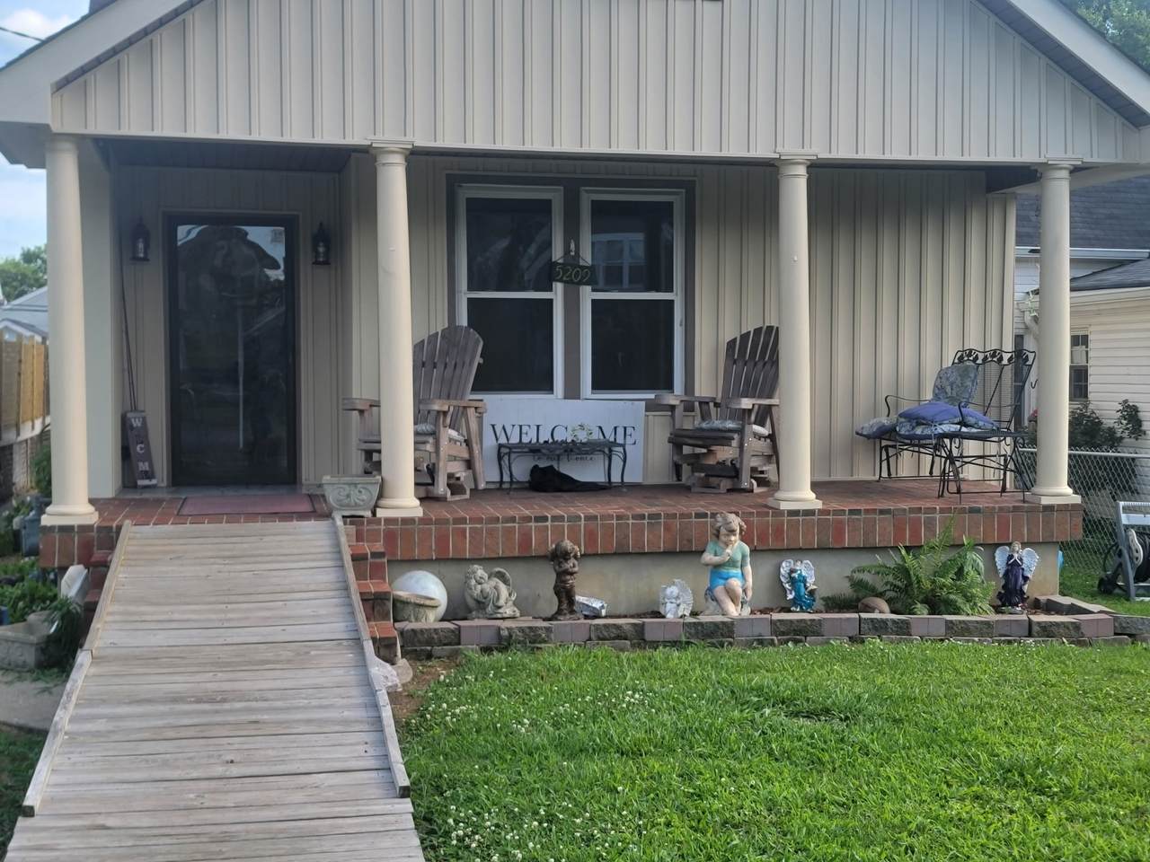 5209 Tennessee Ave - Photo 1