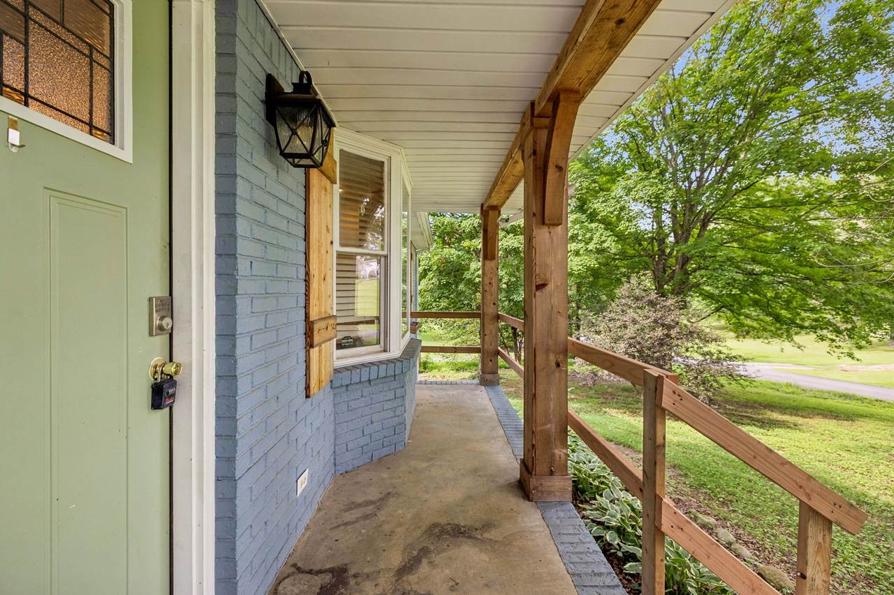 https://bt-photos.global.ssl.fastly.net/nashville/1280_boomver_1_RTC3304293-1.jpg