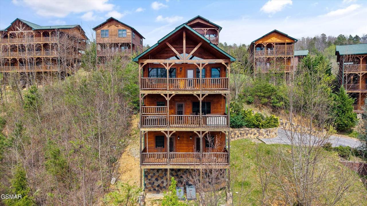 655 Gatlinburg Falls Way - Photo 1