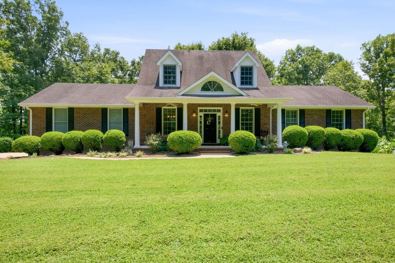 349 Parkview Ln - Photo 1