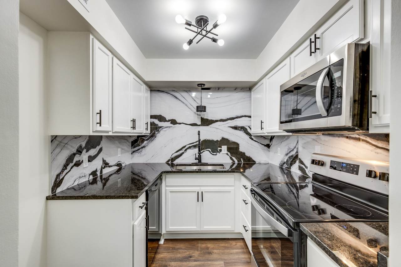 601 Boyd Mill Ave - Photo 1