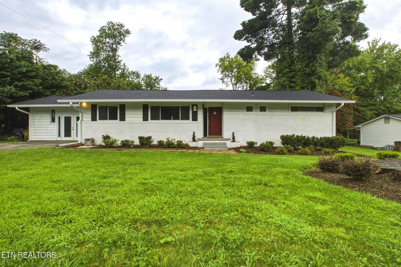 6919 Dorchester Drive - Photo 1