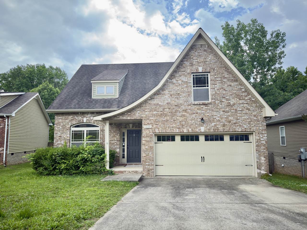 638 Hidden Valley Dr - Photo 1
