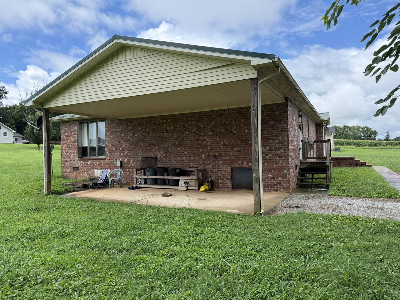 https://bt-photos.global.ssl.fastly.net/nashville/1280_boomver_1_RTC3305239-1.jpg