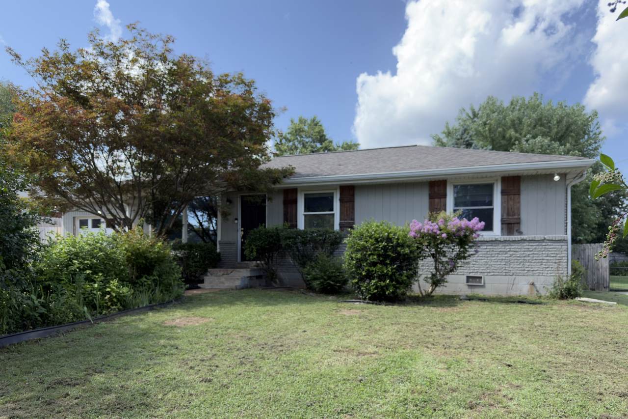 2896 Lyncrest Dr - Photo 1