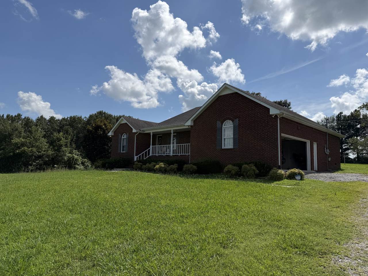 https://bt-photos.global.ssl.fastly.net/nashville/1280_boomver_1_RTC3305317-1.jpg