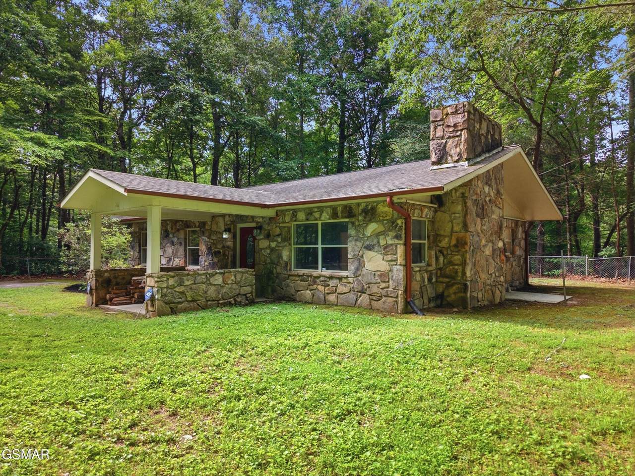 https://bt-photos.global.ssl.fastly.net/nashville/1280_boomver_1_RTC3305413-1.jpg