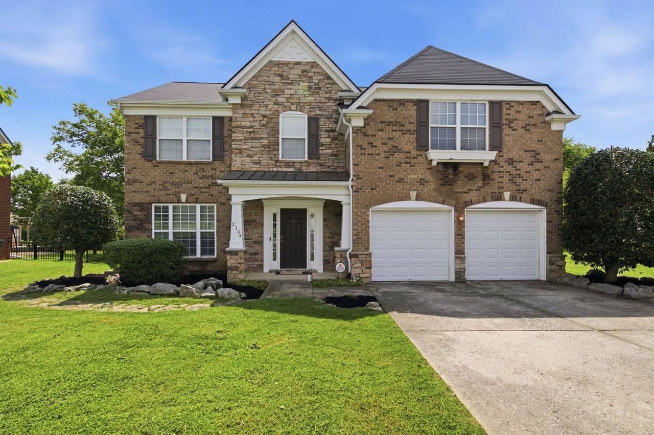 2104 Sister Ct - Photo 1