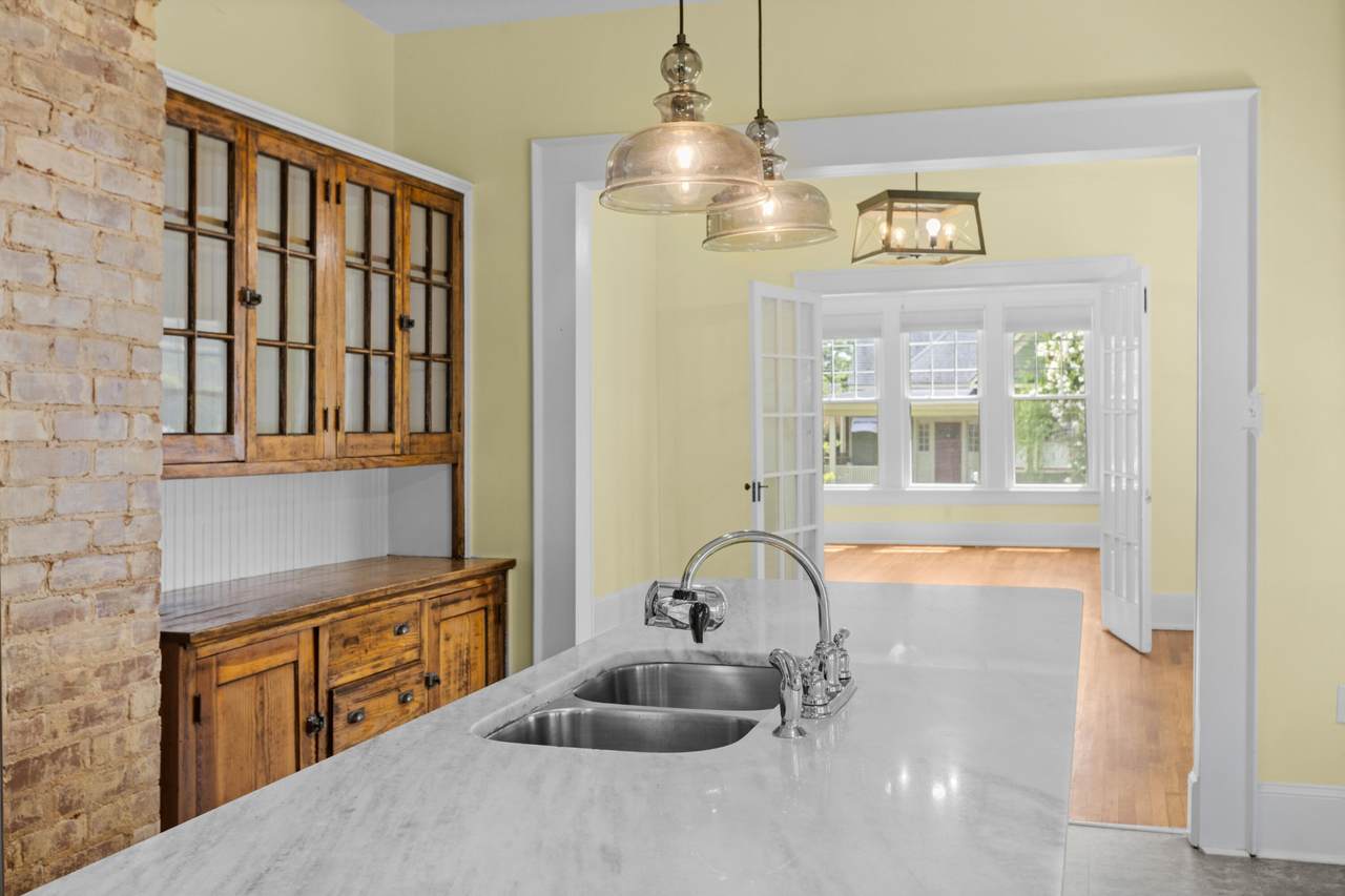 1515 Vance Avenue - Photo 1