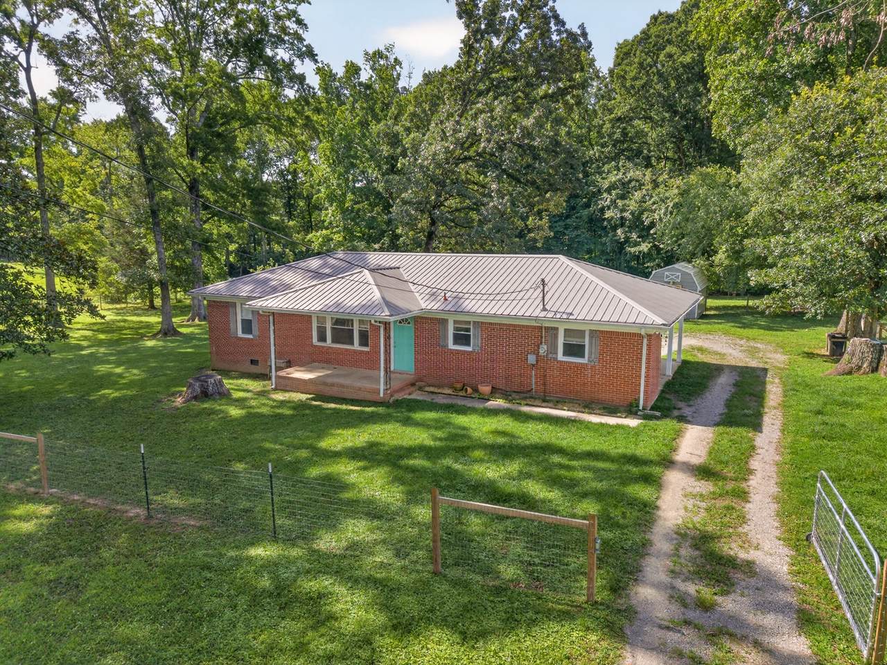 83 W Point Dr - Photo 1