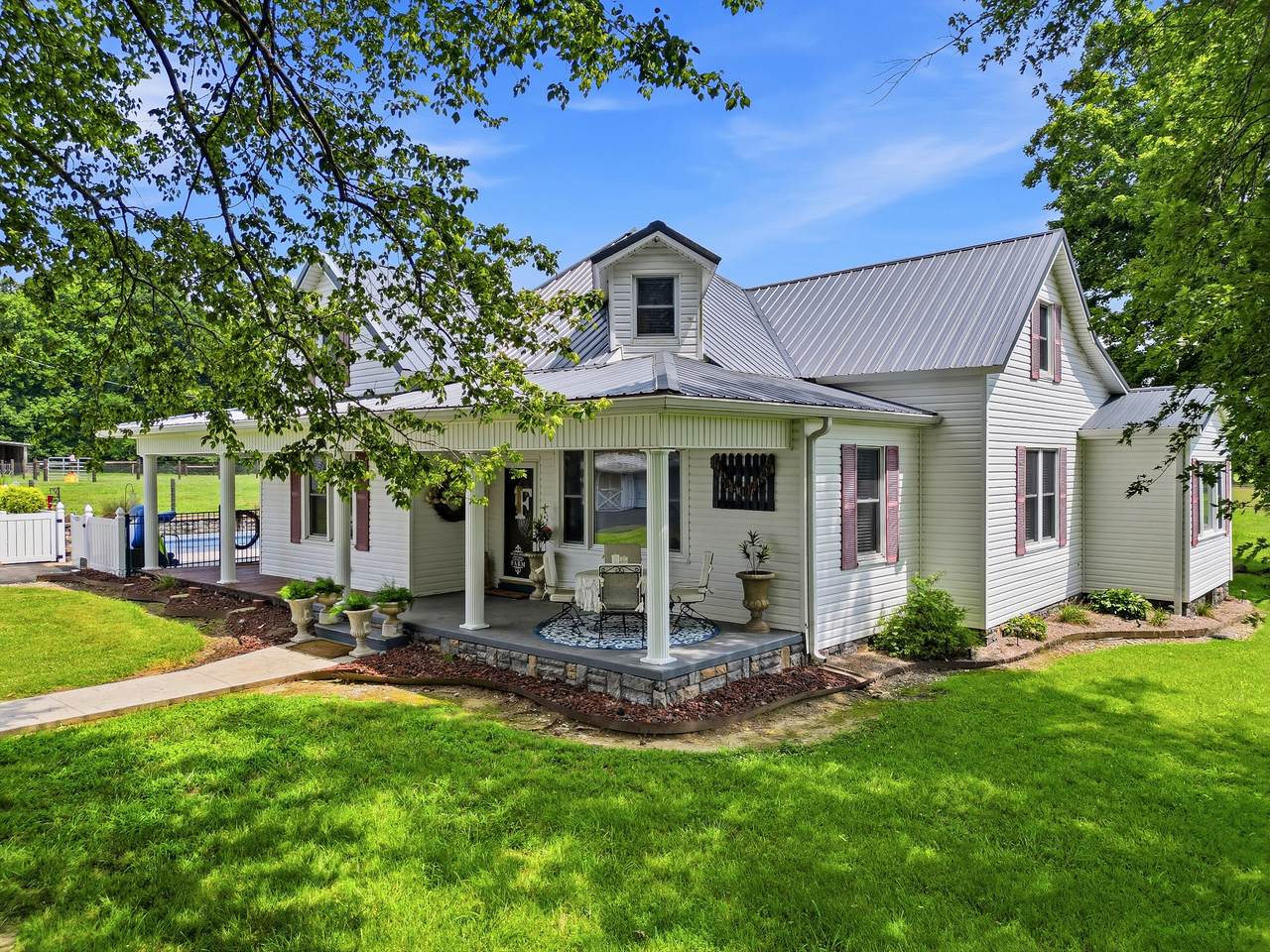 9803 Burgess Gower Rd - Photo 1