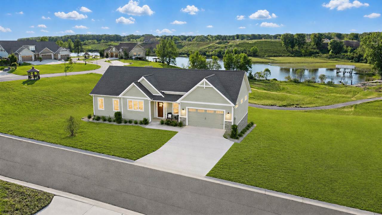 426 Moon Bay Dr - Photo 1