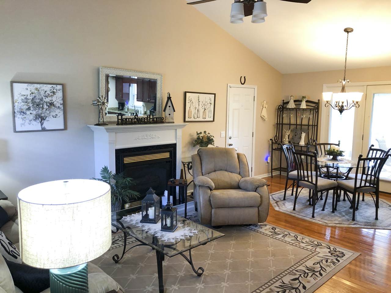 https://bt-photos.global.ssl.fastly.net/nashville/1280_boomver_1_RTC3305852-1.jpg
