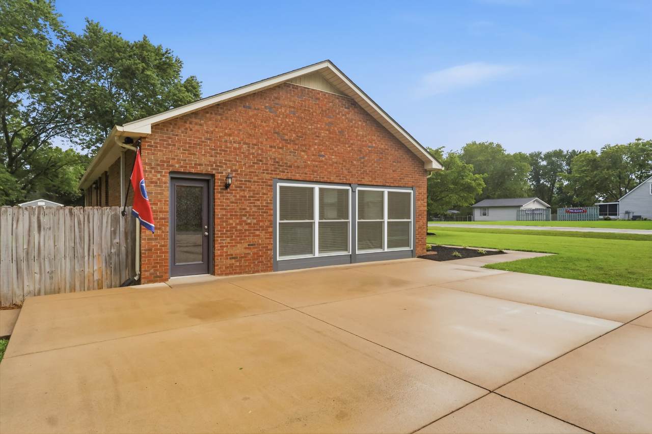 https://bt-photos.global.ssl.fastly.net/nashville/1280_boomver_1_RTC3305887-1.jpg