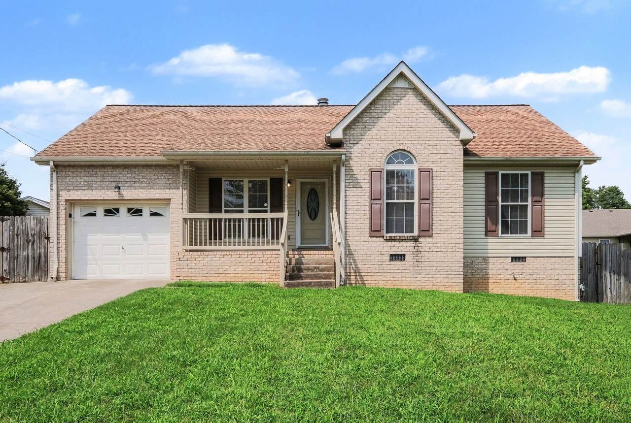 604 Ellis Ct - Photo 1