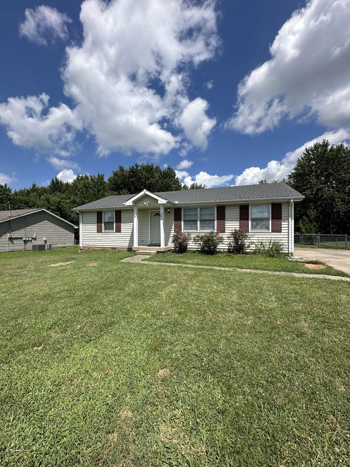 587 Anita Dr - Photo 1