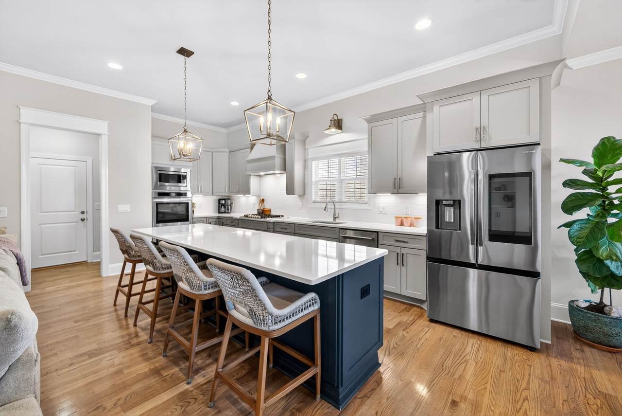 1708 Sorrell Park Dr - Photo 1