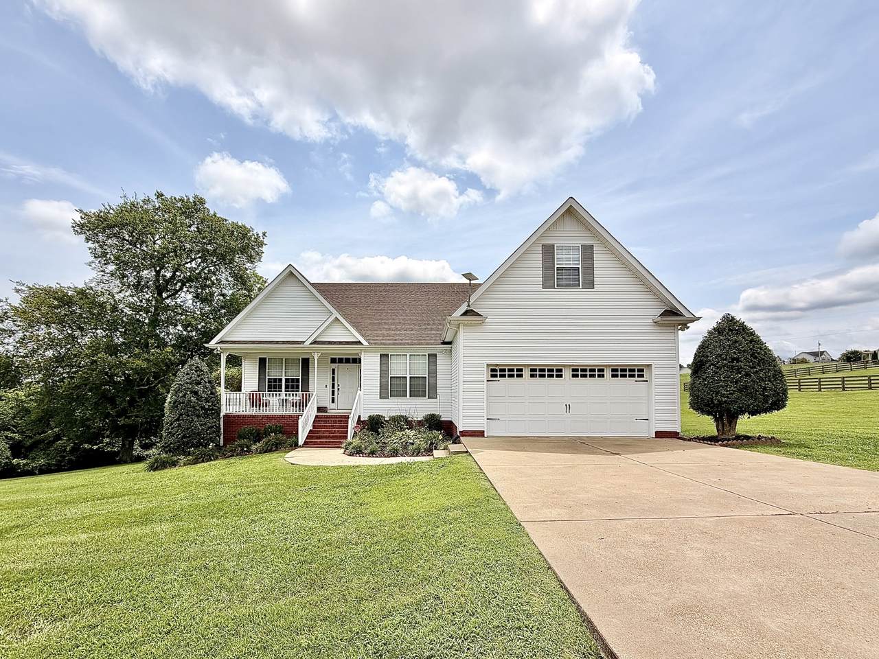 711 Milky Way Dr - Photo 1