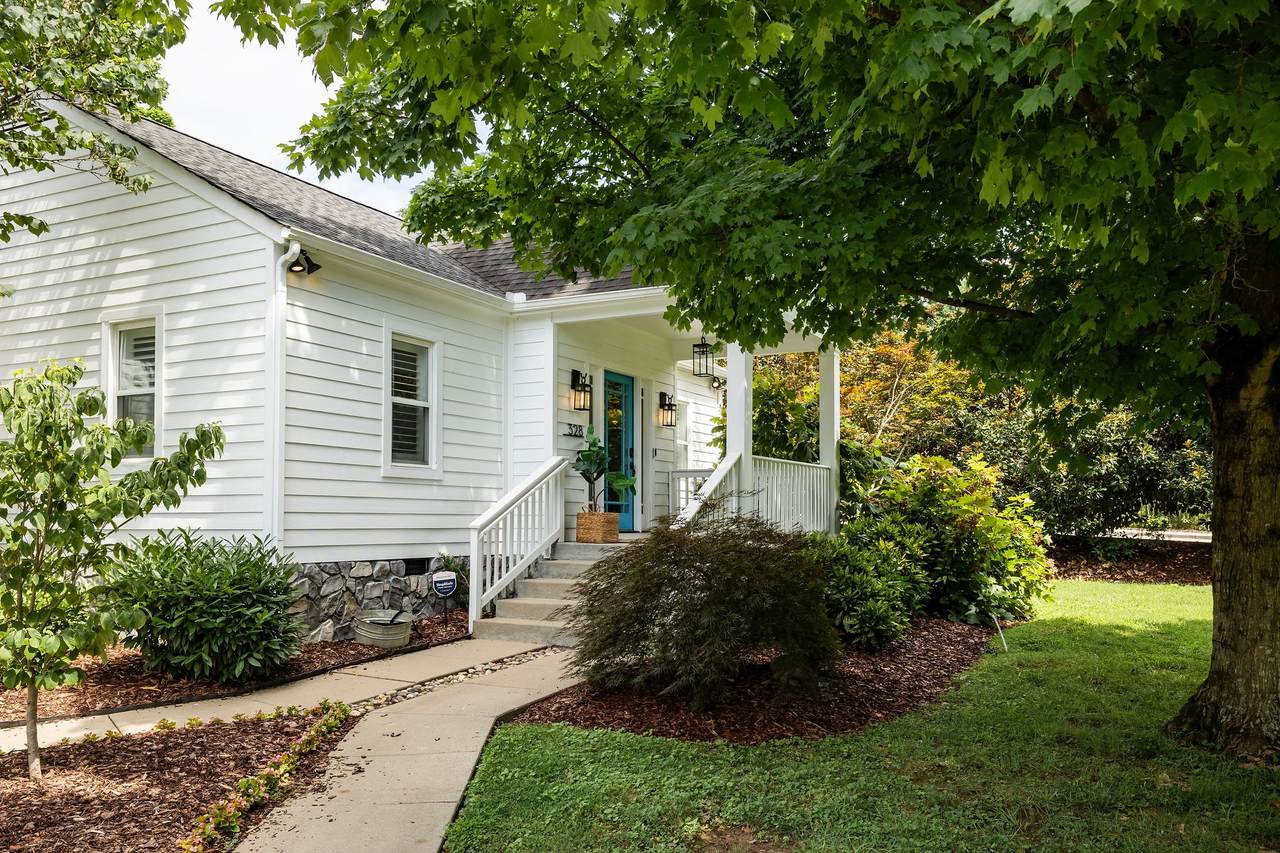 328 11th Ave - Photo 1