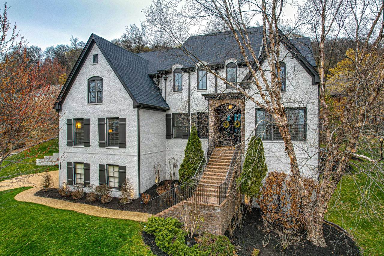 219 King Arthur Cir - Photo 1