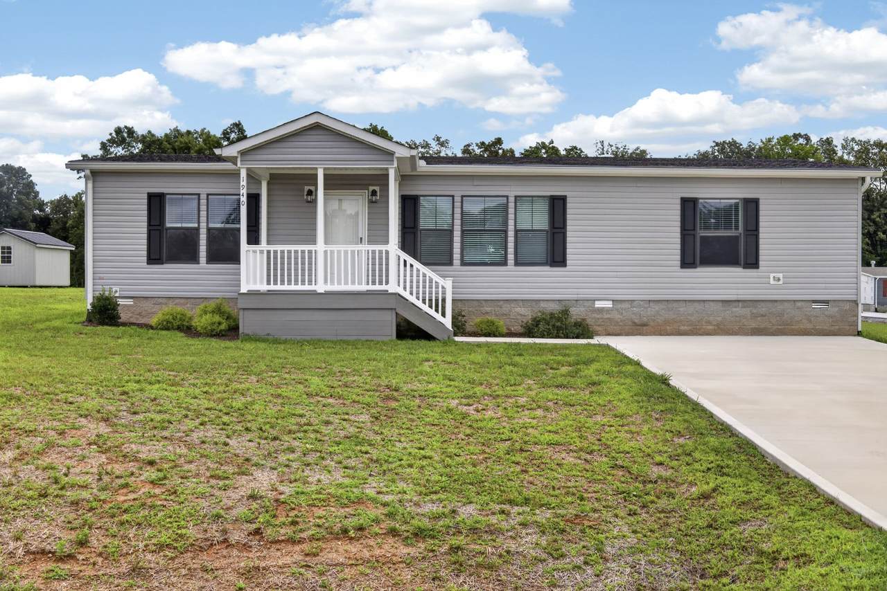 1940 Anna Maria Ln - Photo 1