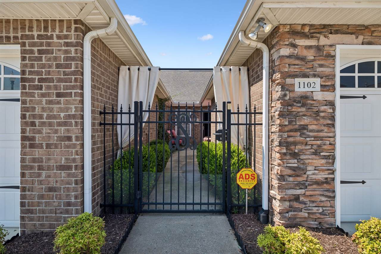 395 Devon Chase Hl - Photo 1