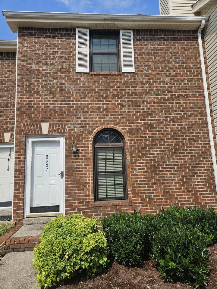 227 Wynbrook Ct - Photo 1