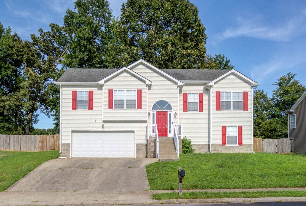 1371 Constitution Dr - Photo 1