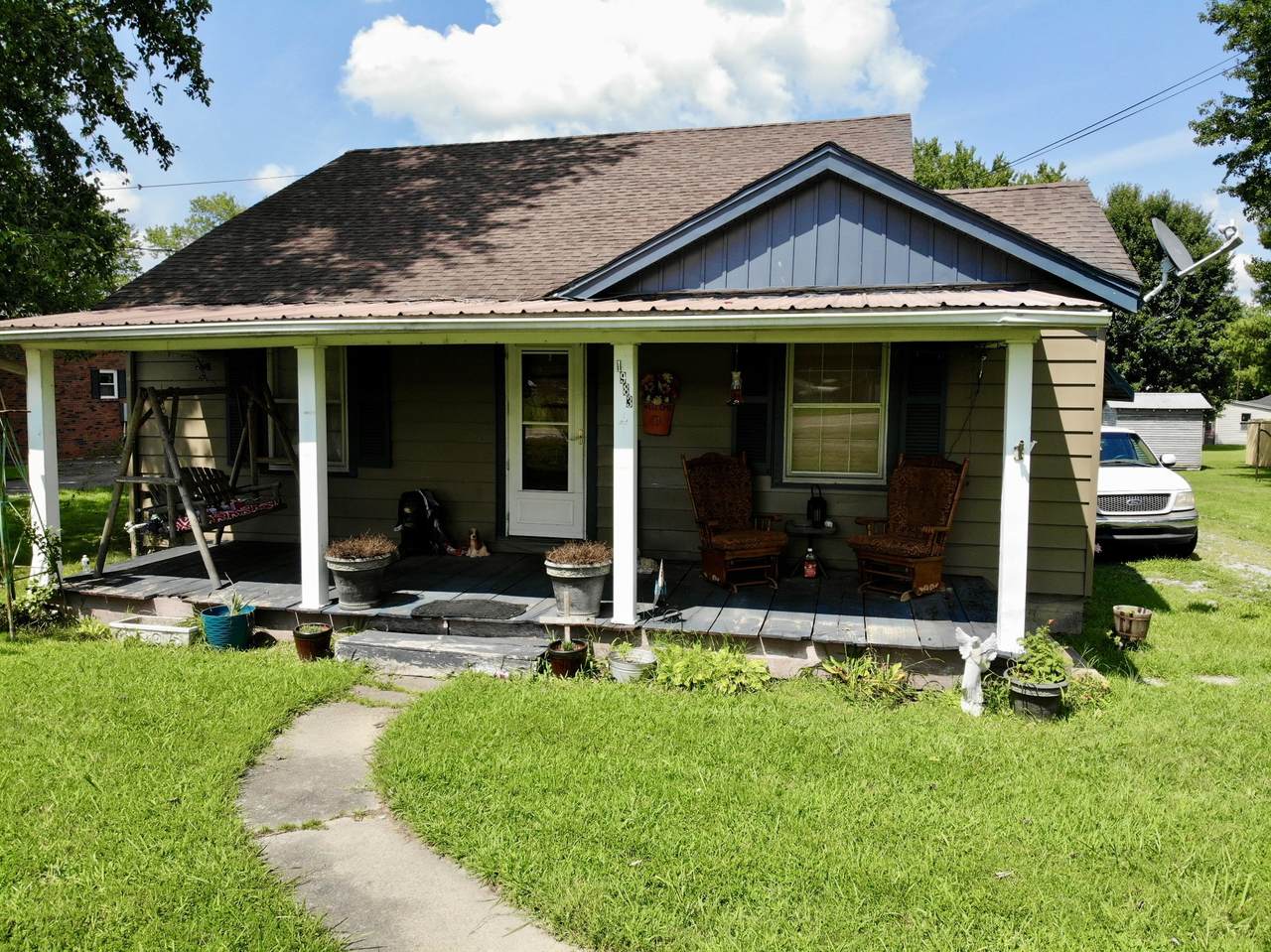 https://bt-photos.global.ssl.fastly.net/nashville/1280_boomver_1_RTC3308989-1.jpg