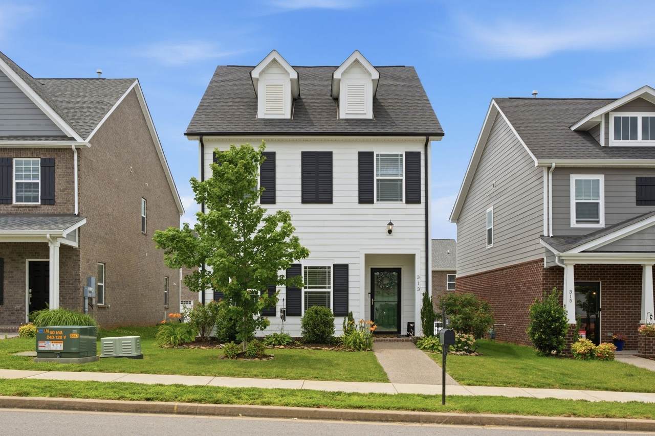 313 Cloverbrook Way - Photo 1