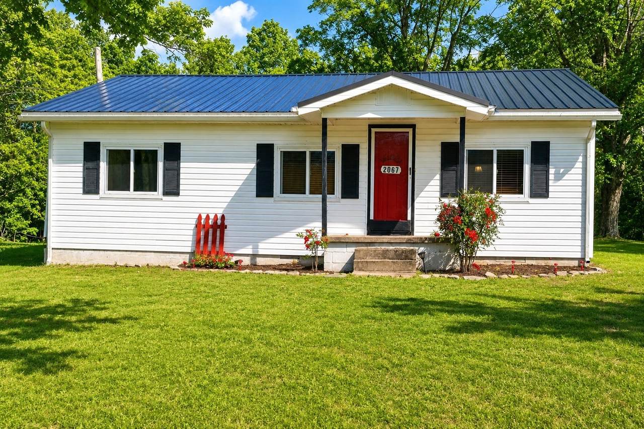 2067 Oak Grove Rd - Photo 1