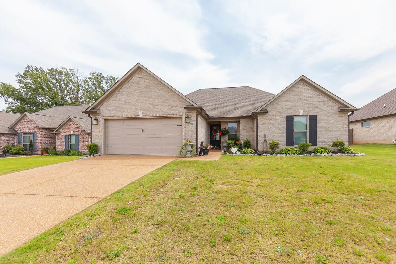 102 Gatewick Dr - Photo 1