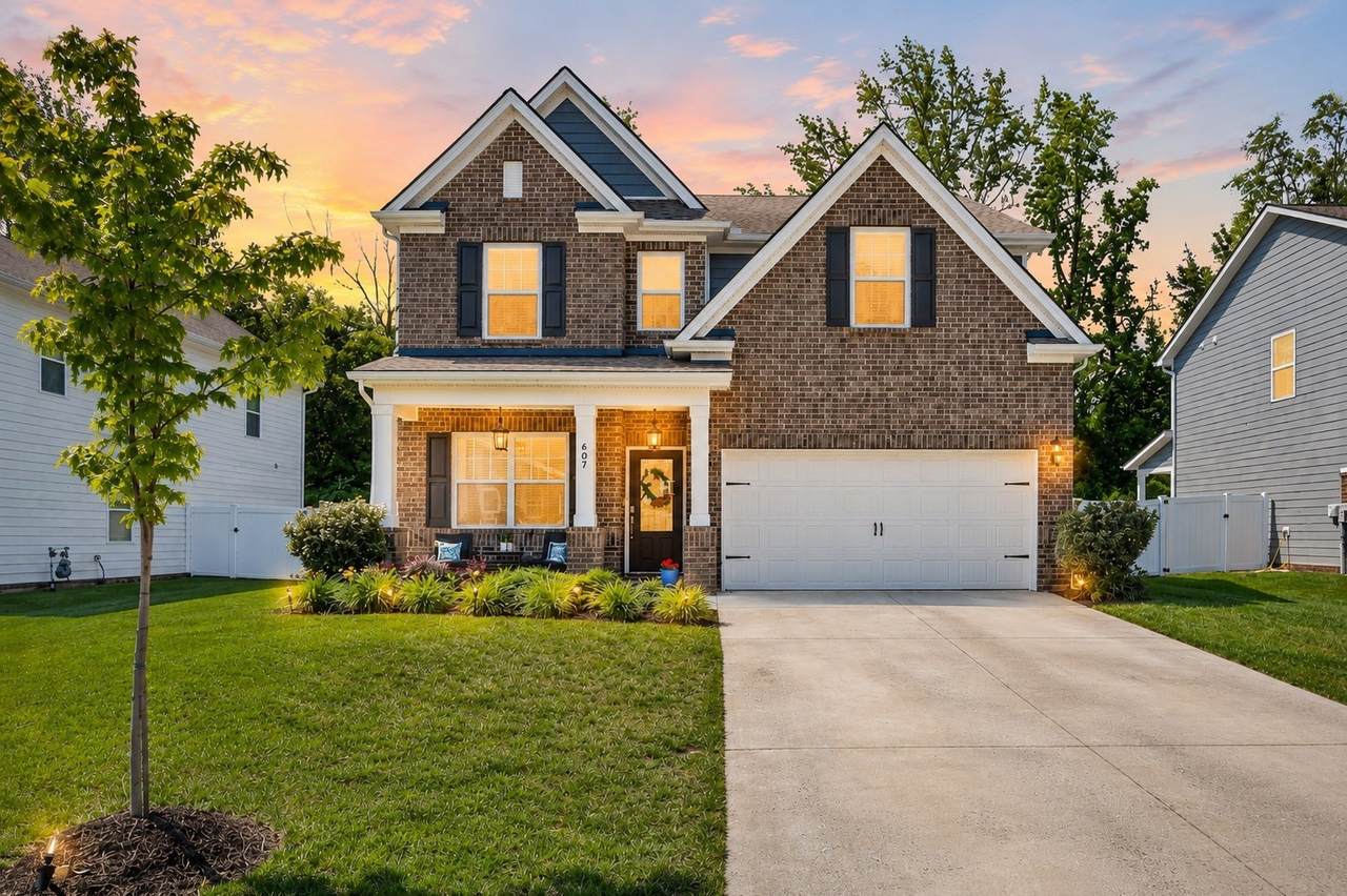 607 Ballard Dr - Photo 1