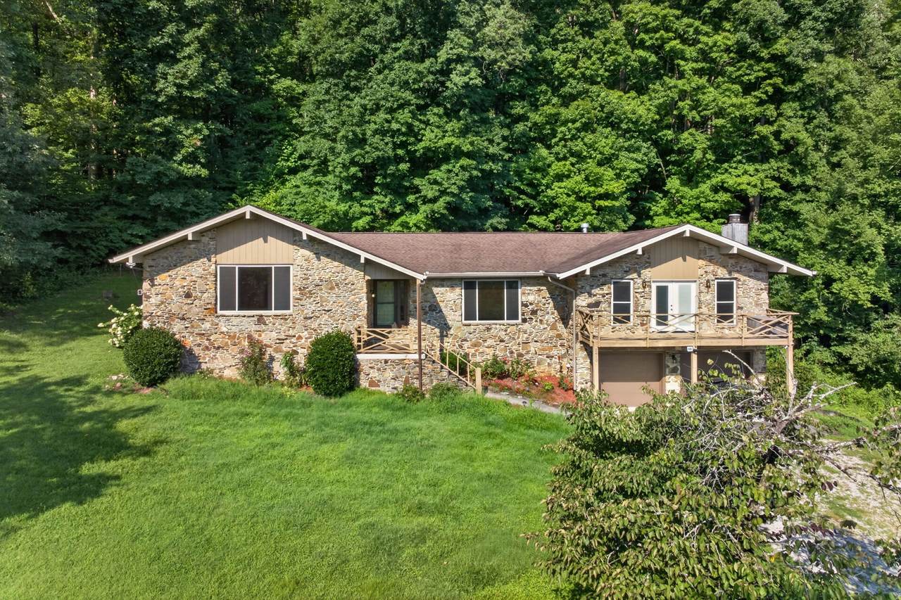 2410 Browns Mill Rd - Photo 1